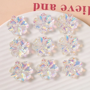 Set mit 9 irisierenden Gardenien-Anhängern aus Harz für DIY-Schmuck und Haar-Accessoires