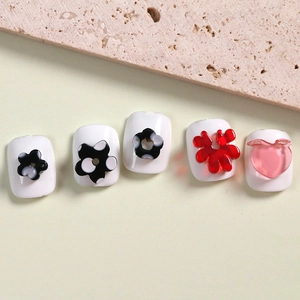 Set de dijes 3D de resina para uñas con flores de lunares y corazón en uñas postizas