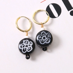Retro hand-painted floral glass beads with gold hoop earrings for DIY jewelry making