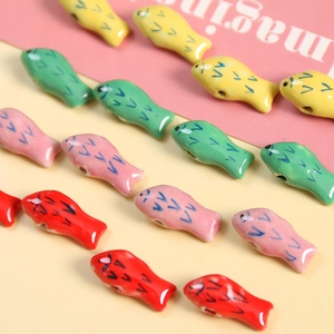 3D-Bunte Koi-Fisch-Keramikperlen für DIY-Schmuckherstellung in verschiedenen hellen Farben