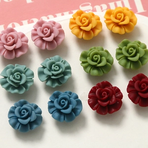 Fleurs de rose en résine mate 18mm pour création de bijoux DIY en couleurs assorties