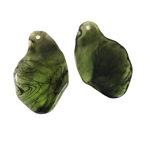 Retro ink-wash green resin charms with irregular shape and hole for DIY jewelry