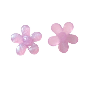 Paire de fleurs en résine rose translucide avec paillettes argentées pour création de bijoux