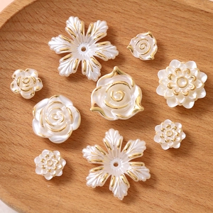Perles fleurs en fausses perles blanches à bord doré pour bijoux DIY et accessoires cheveux