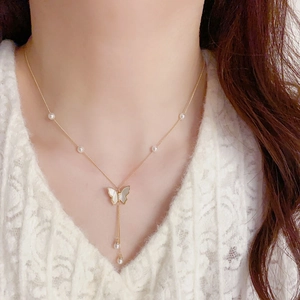 Luxury 14K Gold Plated Copper Butterfly Tassel Necklace Women Elegant Artificial Pearl Shell Inlaid Zirconia Pendant Chain Jewelry