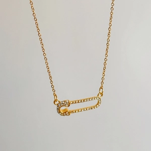 Minimalist 18k gold plated stainless steel paperclip pendant necklace with zircon stones