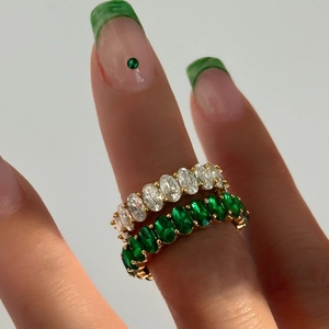 18K Gold Plated Titanium Steel Eternity Ring For Women Luxurious Heart Emerald Green White Rhinestone Finger Ring Jewelry