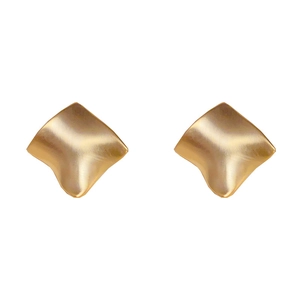 Minimalist brushed gold geometric earrings with irregular diamond shape and wavy texture