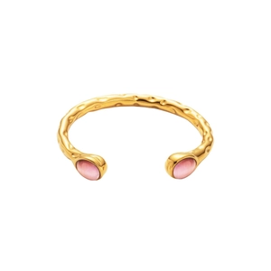 18k vergoldetes Edelstahl-Armband mit Hammerschlag-Struktur und rosa Edelsteinen verziert