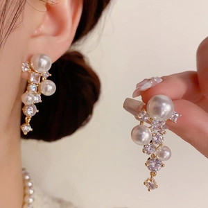 Boucles d'Oreilles Pendantes de Luxe Françaises Künstliche Perles Zircon Pompon Avec Tige en Argent Sterling 925 Mariage Fête Bijoux Femme