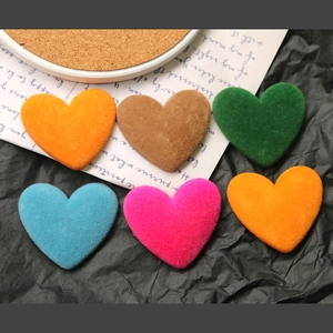 Accessori fai-da-te a forma di cuore in velluto floccato vintage per gioielli e fermagli