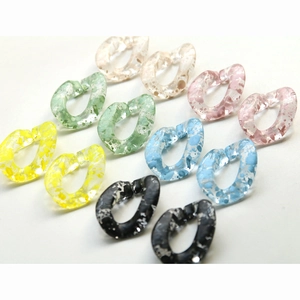Colorful translucent acrylic heart chain links with ink splatter pattern for DIY crafts