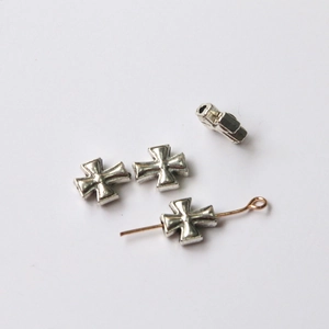 Silver cross alloy pendants for DIY jewelry making with smooth metallic finish