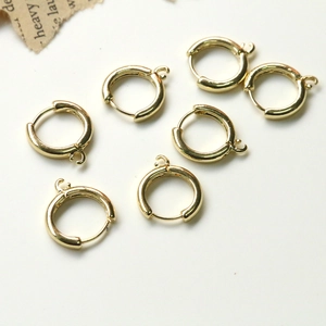 Lot de six créoles dorées polies avec boucles pour la création de bijoux DIY