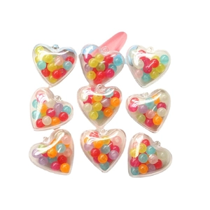 Pendentifs cœur en acrylique transparent avec perles colorées pour bijoux DIY créatifs