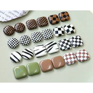 Breloques en résine à motif damier et zèbre pour la création de bijoux DIY