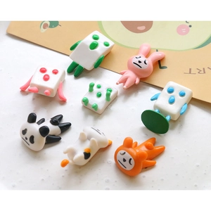 Set of 8 cute resin 3D cartoon animal figures for DIY phone cases and hair accessories