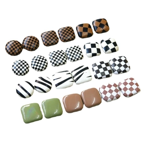 Assortiment de boutons géométriques en résine à damier et motifs animaliers pour DIY