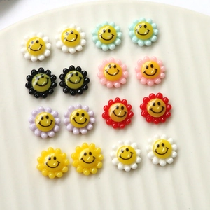 Simpatici Ciondoli in Resina a Forma di Girasole con Faccina Sorridente per Creazione Gioielli Fai-da-te Custodia Telefono Decorazione Fiori Colorati
