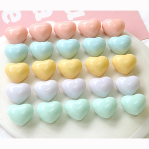 Set mit 25 bunten Herzanhängern aus Harz für DIY-Schmuck und Bastelarbeiten