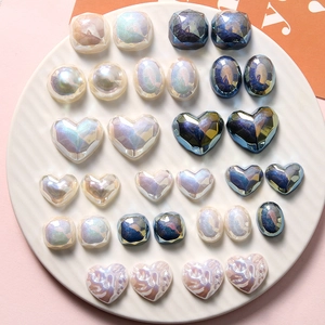 Cuentas de resina láser iridiscentes de corazón para joyería DIY y nail art