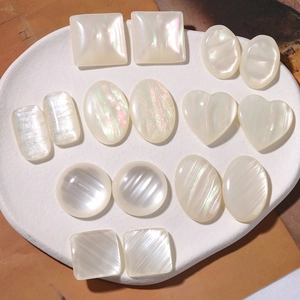 Irillerende geometrische parelmoer patches voor DIY sieraden in hart- en vierkante vorm