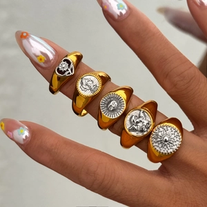 Vintage 18k gold plated sun and angel relief titanium steel ring set for women