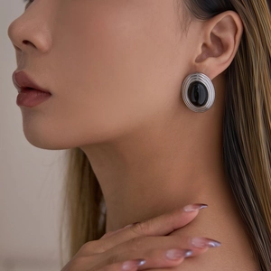 Elegante ovale Silberohrringe mit schwarzem Stein, Bohème-Stil Schmuck für Damen