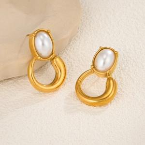 18k gold plated geometric earrings with oval pearls and thick metal rings for women