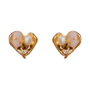 Boucles d'oreilles cœur vintage français avec perles, pierres roses et métal doré