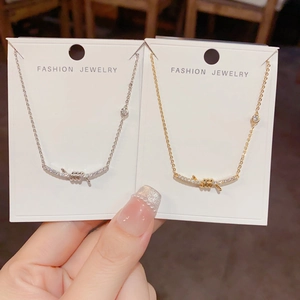 14K Gold Plated Copper Barbed Wire Knot Smiling Necklace With Rhinestone For Women Simple Elegant Clavicle Chain Jewelry