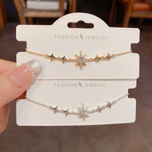 Bracelet Étoile en Cuivre Plaqué Or avec Zirconium pour Femme Luxe Léger Étoile du Nord Chaîne Réglable Bijoux