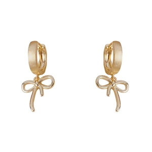 Elegante goldene Ohrringe mit gebürstetem Metall-Schleifenanhänger im Vintage-Stil
