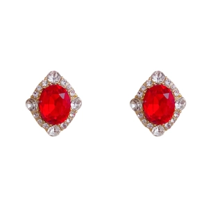 Élégantes boucles d'oreilles vintage en plaqué or avec rubis ovale et halo de diamants