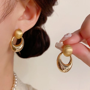 Minimalistische Metallisch Gebürstete Geometrische Ohrhänger Für Damen 14K Vergoldetes Kupfer Mit 925er Sterlingsilber Stecker