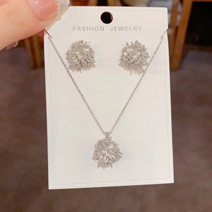 Exquisite pearl firework jewelry set with zircon necklace and earrings in silver
