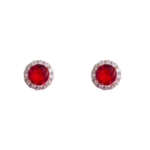 Élégantes boucles d'oreilles halo dorées avec zircon rouge et pavé de diamants blancs