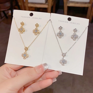 Luxury Copper Zirconia Four Leaf Clover Jewelry Set Gold Silver Plated Flower Pendant Necklace Stud Earrings For Women