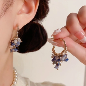 Fashionable geometric fringe earrings with blue and white natural stones and gold beads
