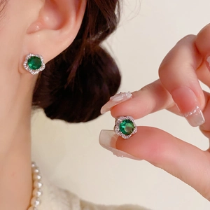 Boucles d'oreilles fleur élégantes avec zircon vert et cristaux blancs pour femme