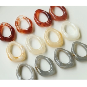 Franse stijl gemarmerde harsringen voor het maken van DIY oorbellen en sieraden