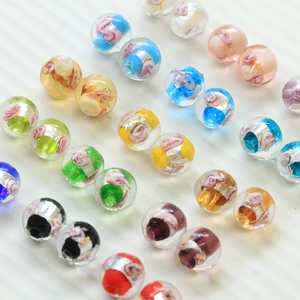 Handgefertigte bunte Glasperlen mit Rosenmuster und Goldfolie für DIY Schmuckherstellung