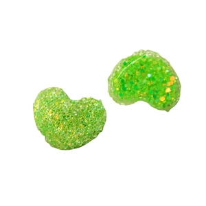 Ciondoli a cuore in resina verde lime scintillante con paillettes per gioielli DIY