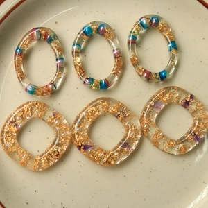 Ciondoli vintage in resina con foglia d'oro e conchiglia per orecchini e fermagli DIY