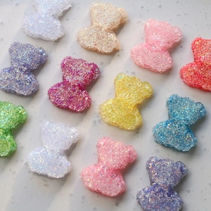 Ciondoli a forma di orsetto in resina glitterata per gioielli fai-da-te in vari colori