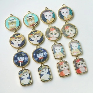 Japanischer Retro-Ölgemälde-Stil Katzen-Legierung Anhänger mit Goldrahmen für DIY-Schmuck