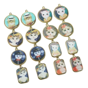 Vintage Katzen-Anhänger aus Legierung mit Goldrahmen und bunten Ölgemälde-Mustern