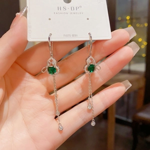 S925 silver fringe earrings with green gemstone and sparkling tassel drop design