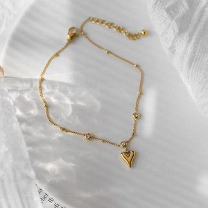 18K gold heart anklet with sparkling crystal charms and adjustable chain for women
