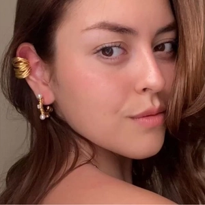 18K vergoldete mehrlagige Ohrklemme und Perlenohrstecker Set für Damen Mode